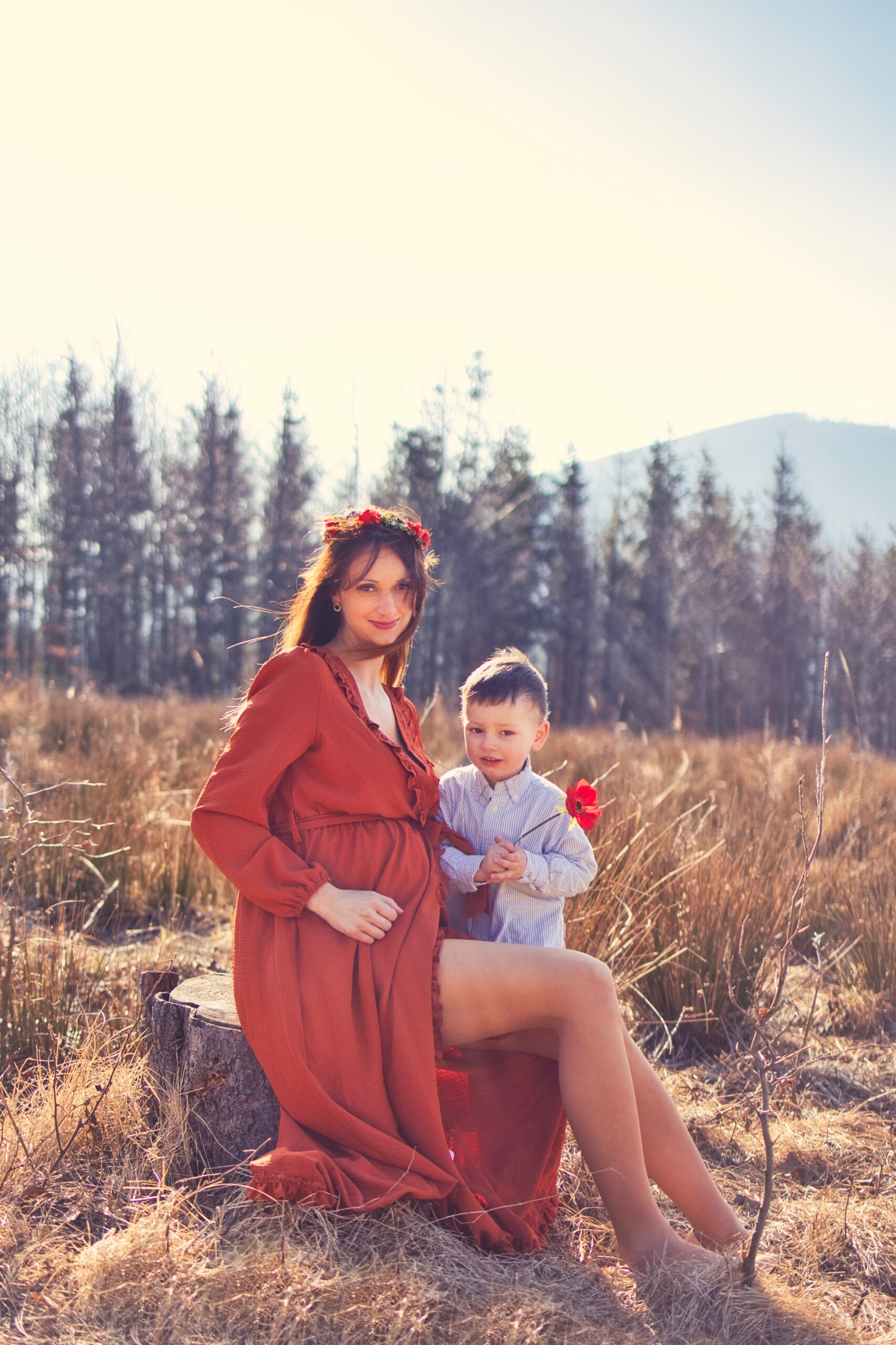 Těhotenské focení v přírodě s dětmi